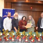 الفنانة أمل حافظ حسن تبهر الحضور في معرض 360 فن بلوحات أكريليك تنبض بالإبداع