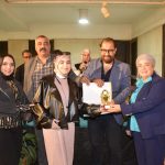 سما سيد في معرض Artopia X: لوحة “سيكو-توبيا” وتجسيد صراعات الإنسان الداخلية بالألوان الأكريليك